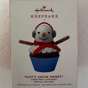 Hallmark Keepsake 2019 Special Edition That's Snow Sweet Cupcake, NIB